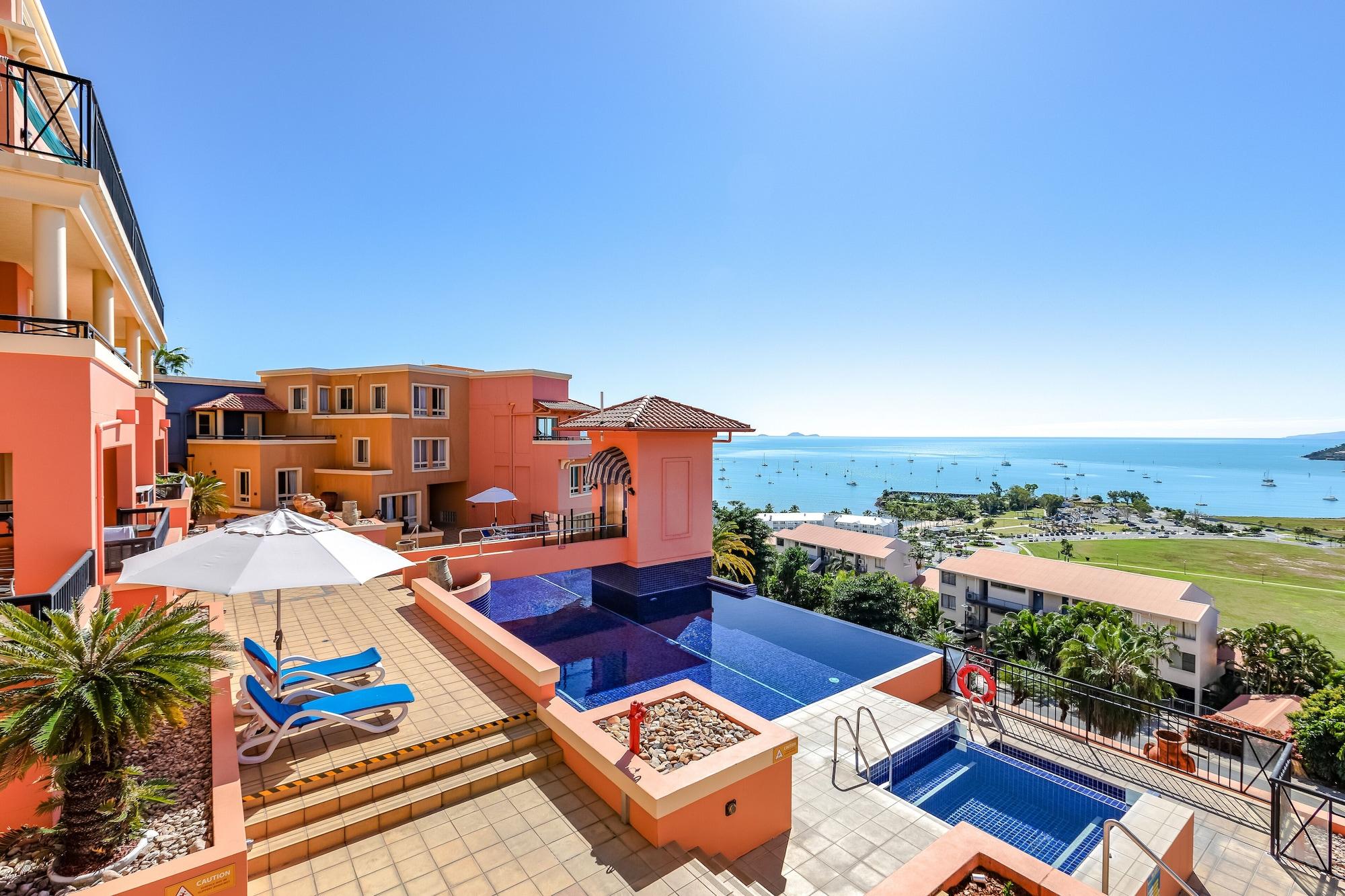 Martinique Whitsunday Resort Airlie Beach Exterior foto
