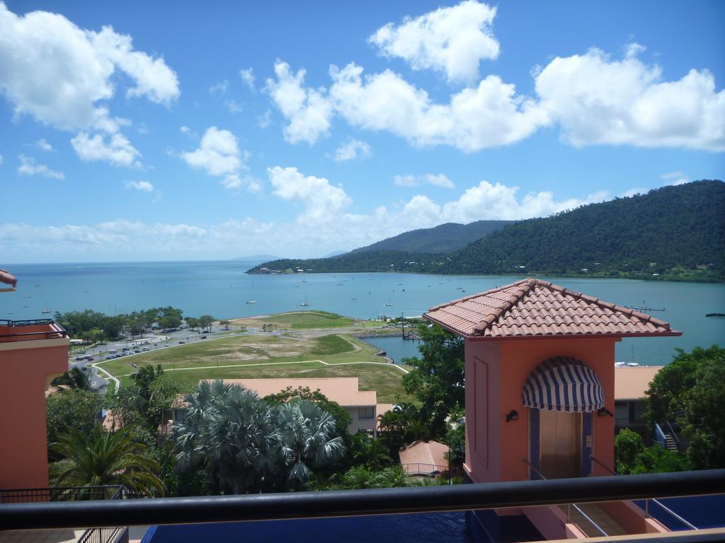 Martinique Whitsunday Resort Airlie Beach Exterior foto